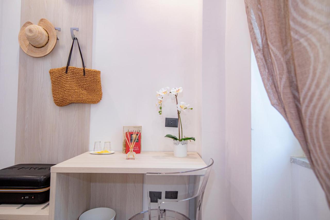 La Dolce Vita Rooms Procida Extérieur photo